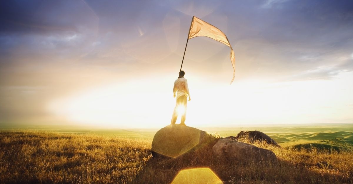 13616-white-flag-horizon-sky-clouds-sun.1200w.tn
